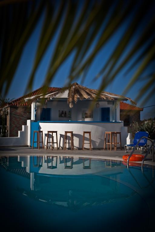 Viva Mare Foinikounta Aparthotel Finikounta Exterior photo