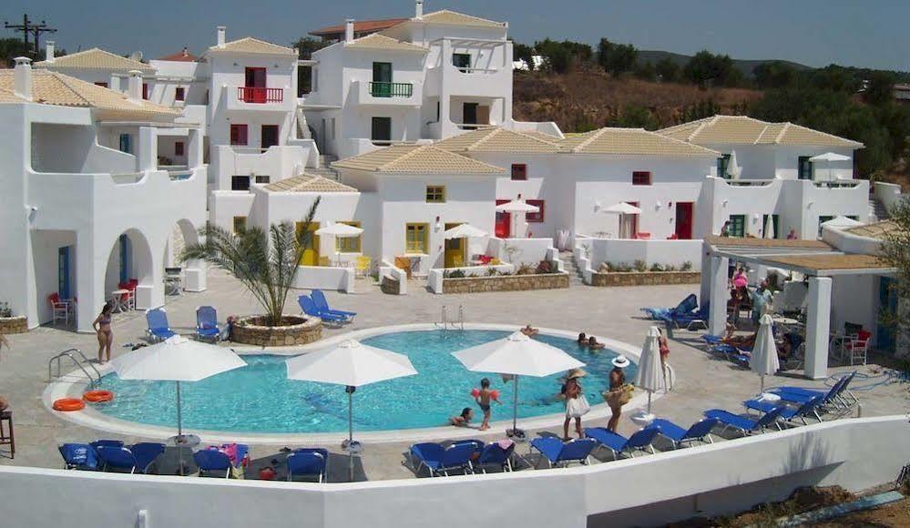 Viva Mare Foinikounta Aparthotel Finikounta Exterior photo