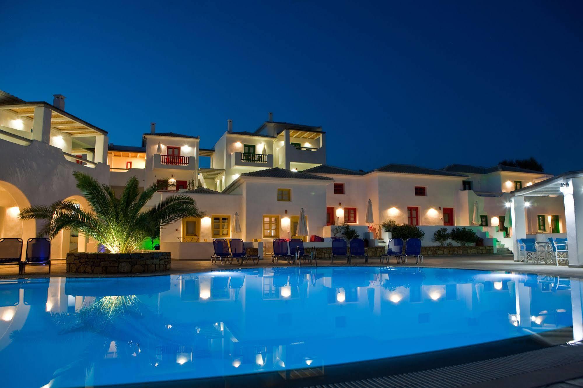 Viva Mare Foinikounta Aparthotel Finikounta Exterior photo